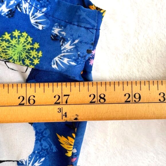 Disney Frozen Women’s 3XL SS Blue Olaf Print Scrub Top V-Neck Holiday Xmas Snow - Picture 5 of 7